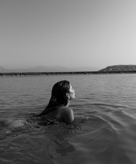 Yeela Frumkin hot actress images