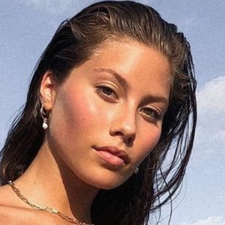 Yeela Frumkin model art image