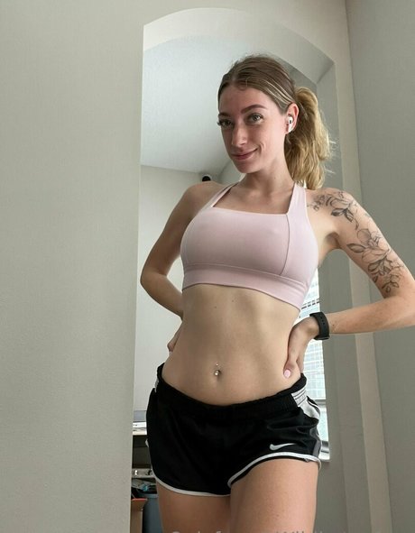 wildkateefree pretty model picture