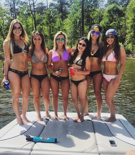 Taylor Altom sexy model galleries