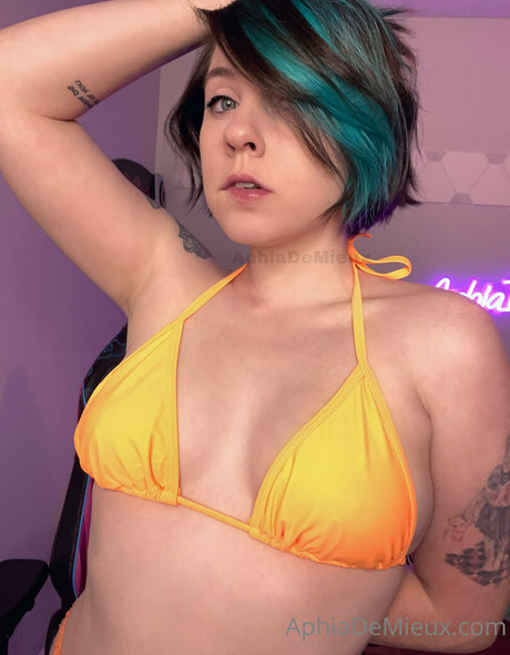 aphiademieuxpublic star pornographic galleries