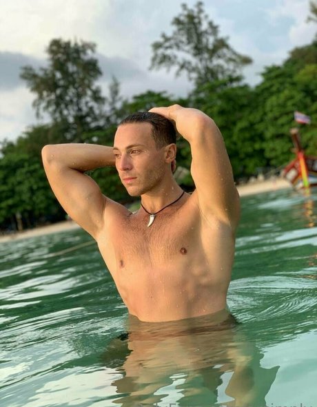 arsimply nudes star gallery