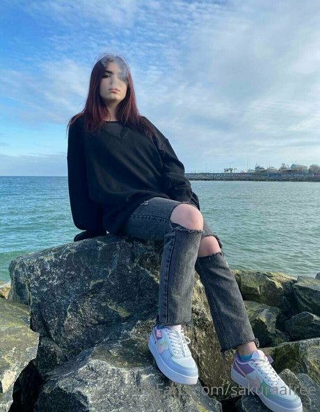 sakuraafree hot model img