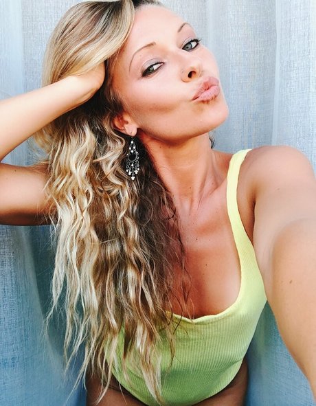 redhead ass onlyfans free nude galleries