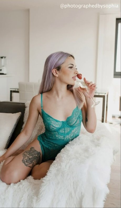 gloryhole onlyfans erotic images