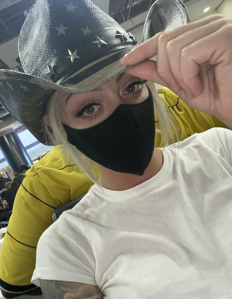 goth threesome onlyfans naked image