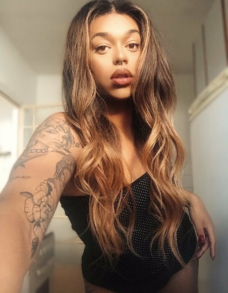 dark nipples onlyfans free xxx image