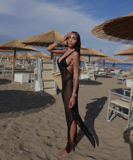 Paola Henriquez perfect model picture