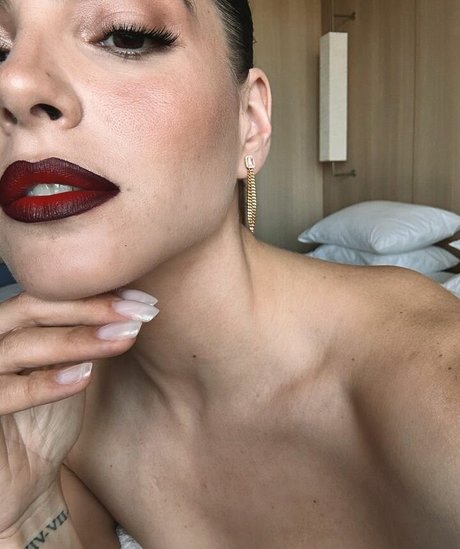 Andrea Duro naked actress galleries