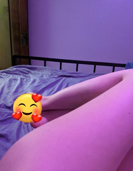 KiraChats model sexy gallery