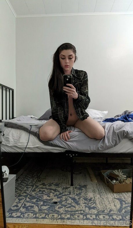 KiraChats model high quality img