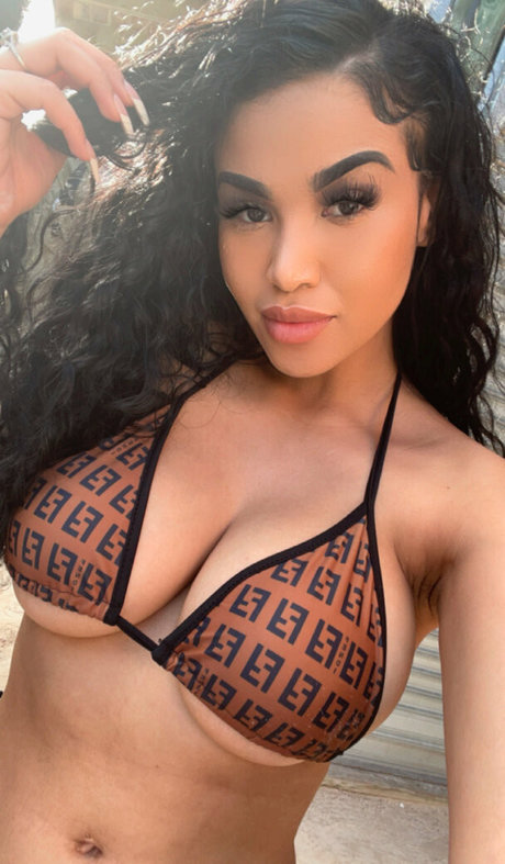 sheismichaela Images