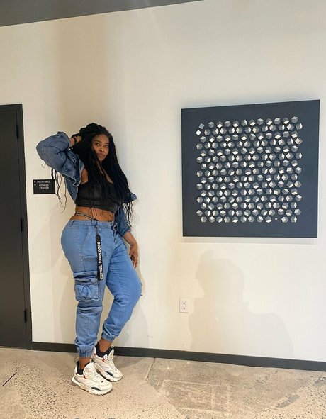 bigbootytechnerd model top gallery