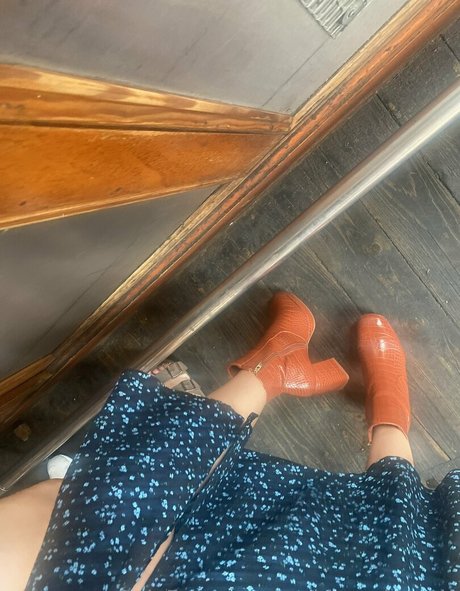 goddessgigantic star top photo