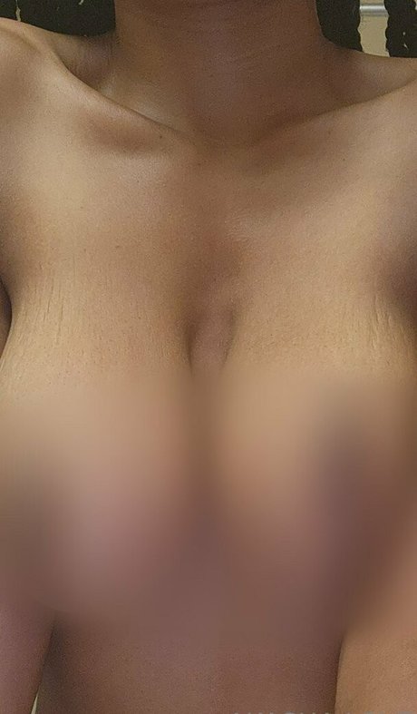 akashalove naked model photo