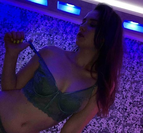 babe lilit hot star galleries