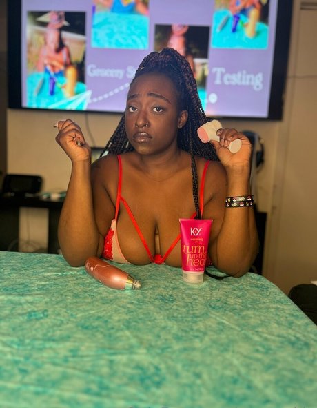 mrscookie nude model gallery