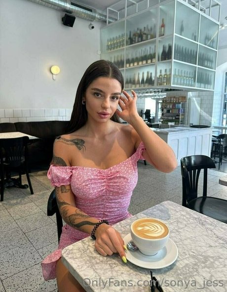 JessWantsMore pornstar hd pictures