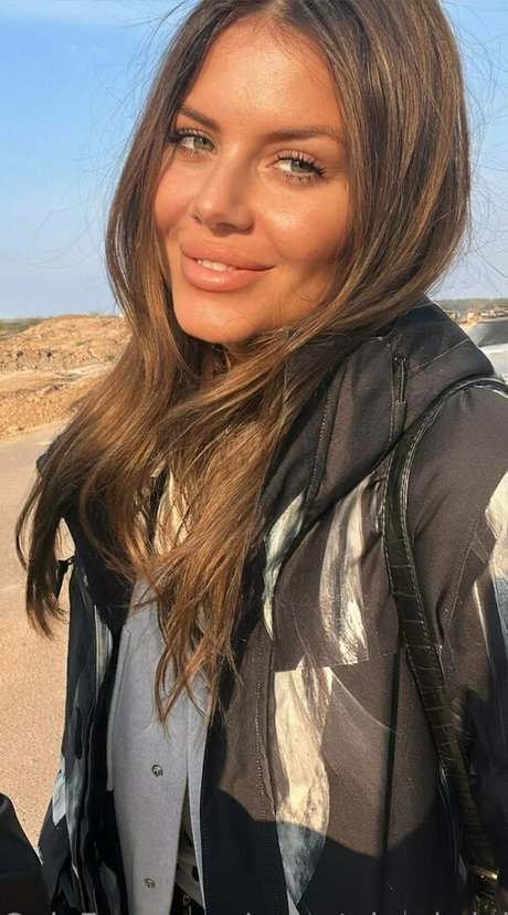 mirror onlyfans sexy photos