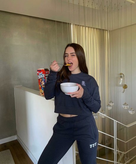 tanned onlyfans pornos img