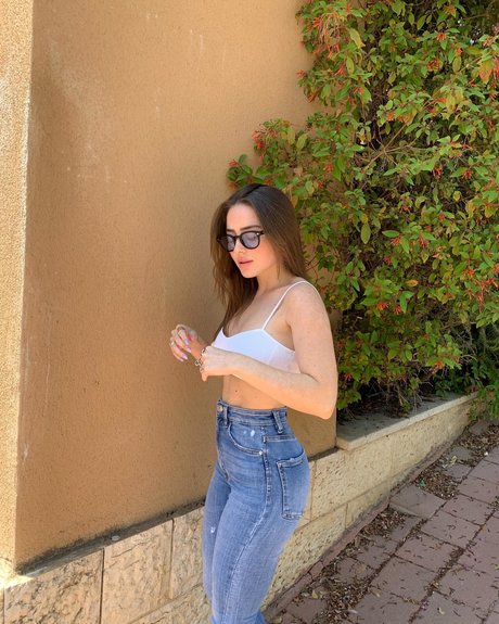 Effy Palarya pretty model galleries