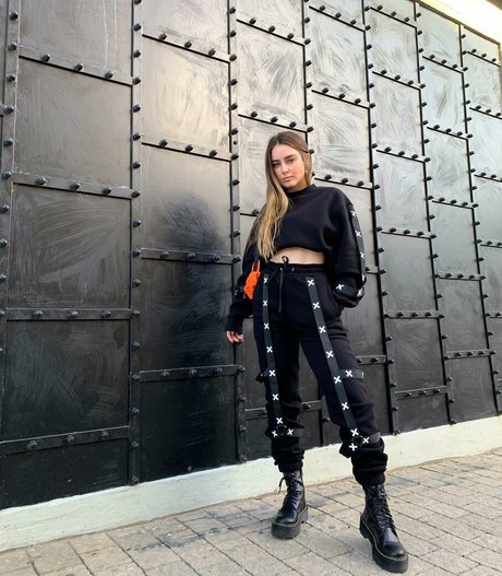 Effy Palarya star exclusive img