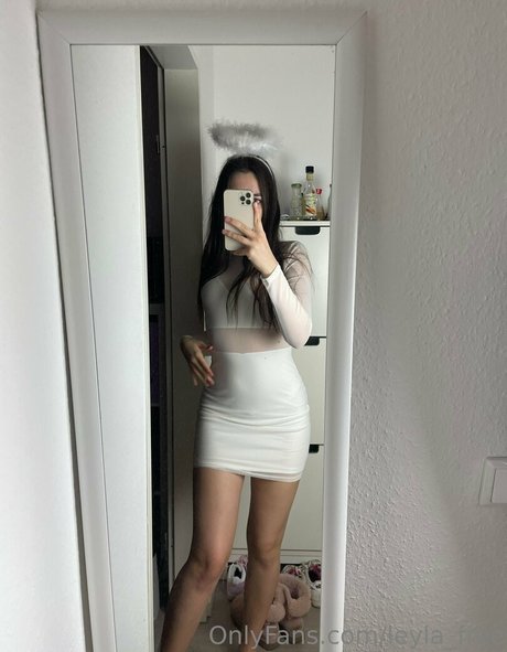 leyla free model pornographic galleries