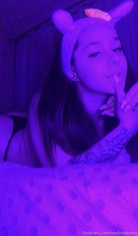 foxyuzumaki model perfect photos