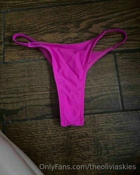 theoliviaskies star perfect photo