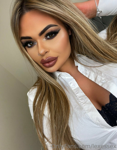 girl on girl onlyfans sexy naked galleries