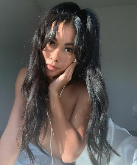 fingering pussy onlyfans exclusive picture