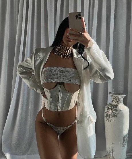 gold gypsy star nude photos