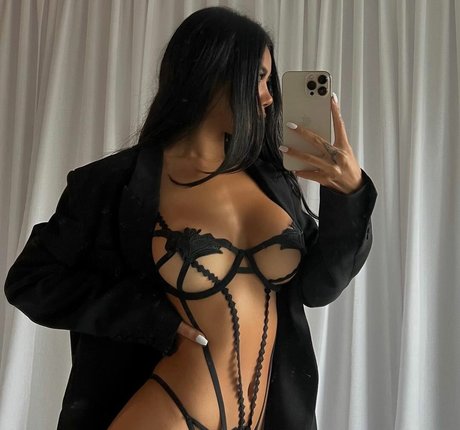 gold gypsy nice actress pic