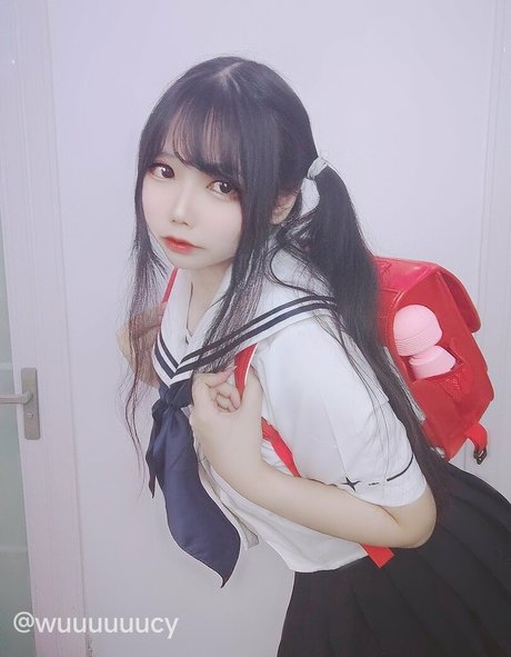 wuuuuuucy nude model pics