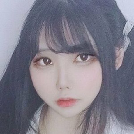 wuuuuuucy pretty model photos