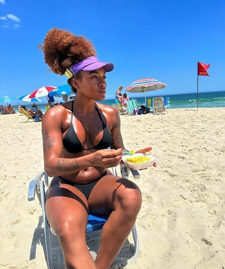 Patricia Ramos nude model img