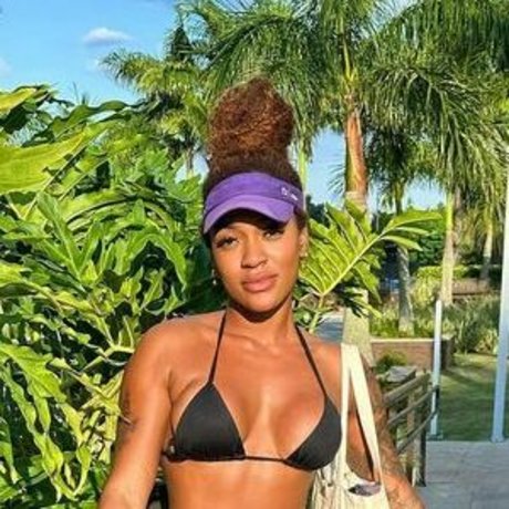 Patricia Ramos naked model images