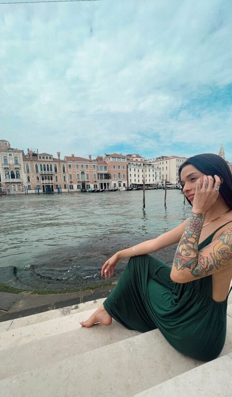 janadeoliveira_ model free image