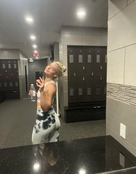 cgetsnakey star nude pics