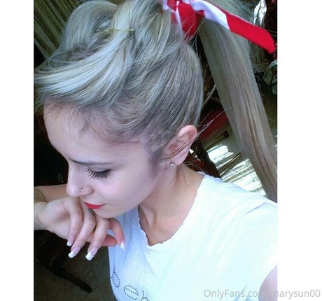 lesbian fingering onlyfans art naked archive