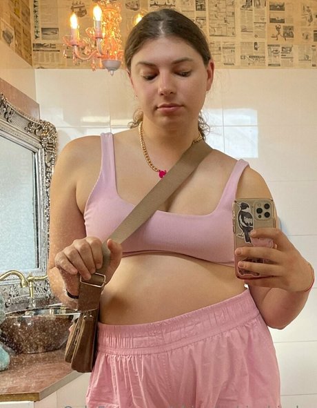 chippiechipsbimbo model sexy picture