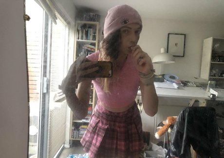 chippiechipsbimbo pornstar pretty image