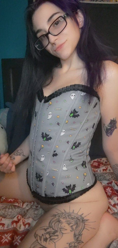 Satanic sweetheart pornstar erotic pic