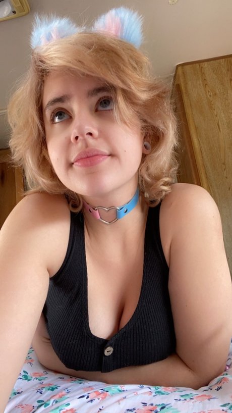 SassySapphire high quality actress pic