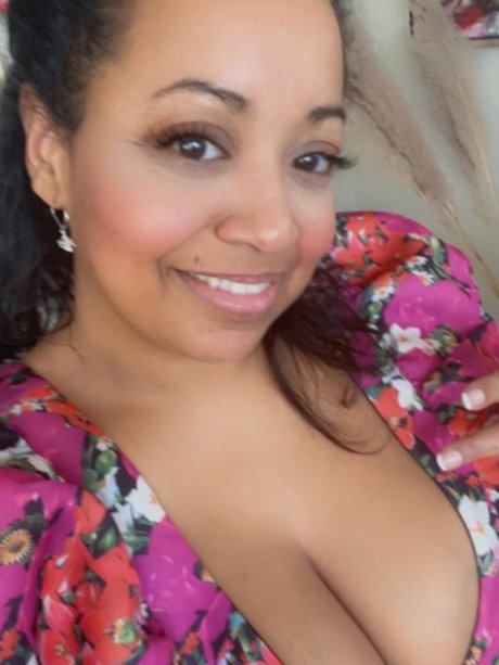 Millions model sexy pics