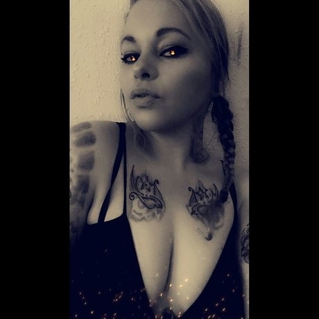 LeopardInk pretty pornstar gallery