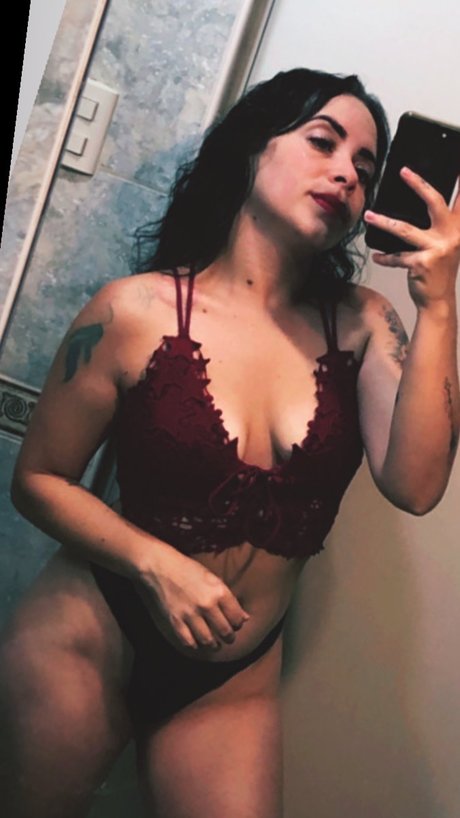 _Sandy_ model art gallery