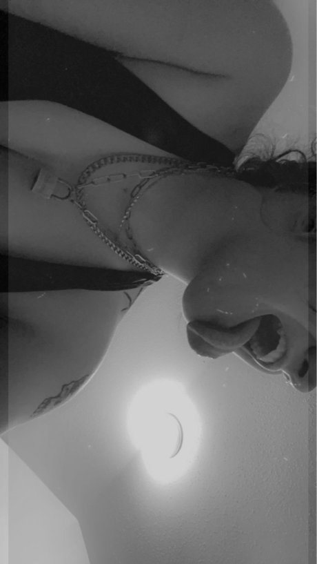 Sanoma naked star pictures