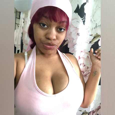 saharatray nudes star pictures