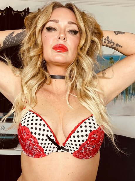 Ryan Lovemodel best star pictures